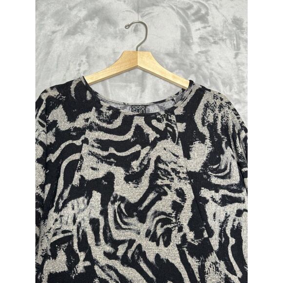 Clara Sun Woo Top Womens Small Black Oatmeal Animal Print Dolman Long Sleeve - Picture 3 of 8